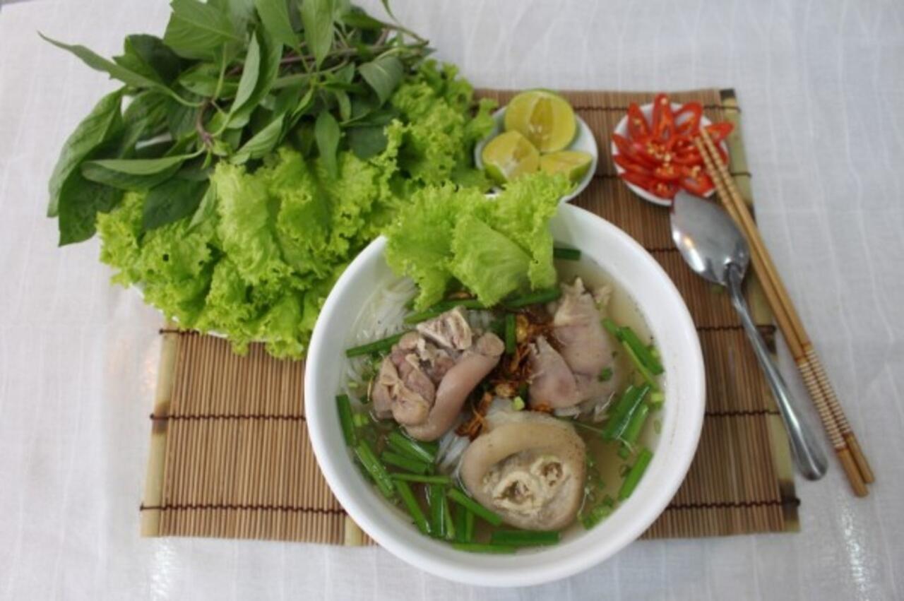Hoang Duc Hotel Chau Doc Exterior photo